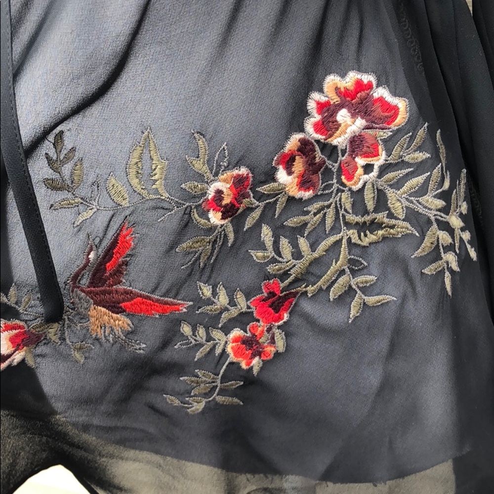 NWOT Express blouse - Picture 4 of 6